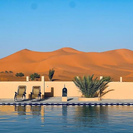 Hotel Camping Les Roses Des Dunes & Piscine Merzouga Exterior foto