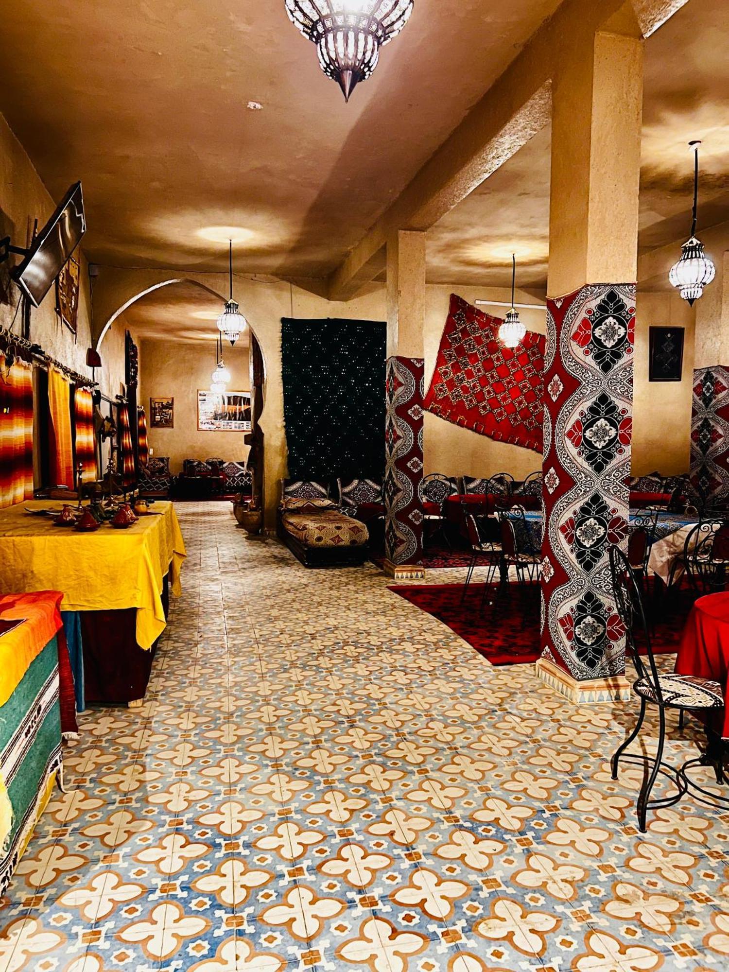 Hotel Camping Les Roses Des Dunes & Piscine Merzouga Exterior foto