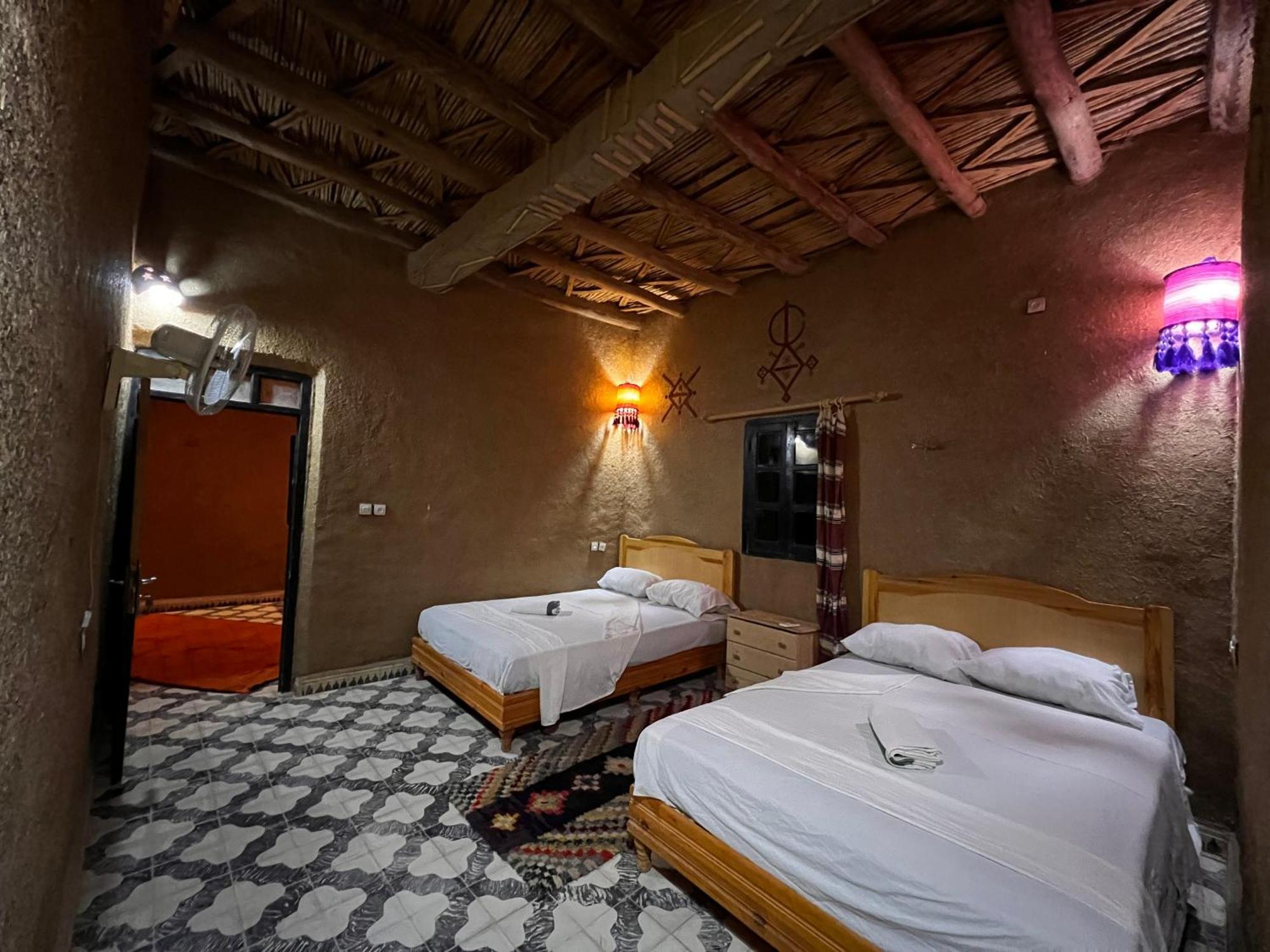 Hotel Camping Les Roses Des Dunes & Piscine Merzouga Exterior foto