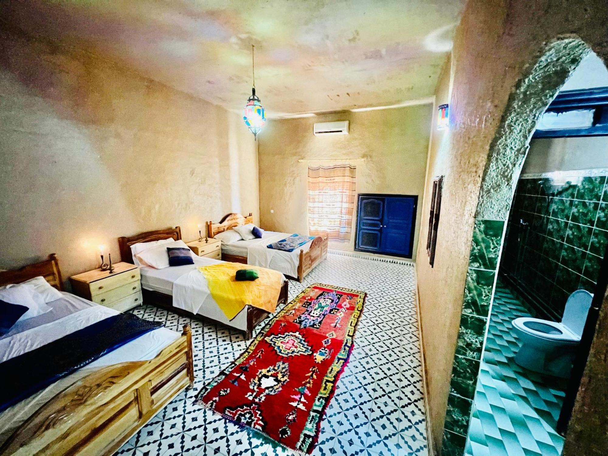 Hotel Camping Les Roses Des Dunes & Piscine Merzouga Exterior foto