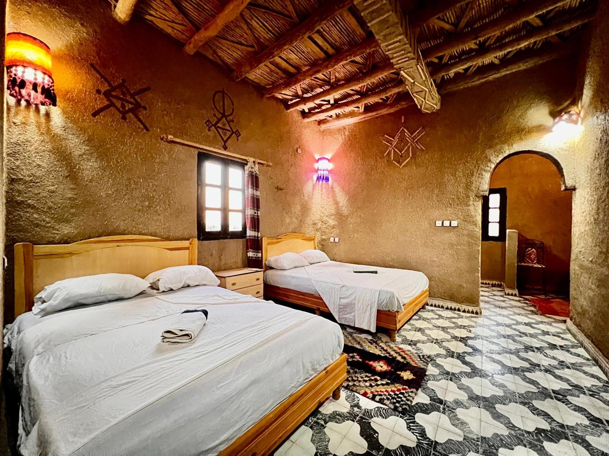 Hotel Camping Les Roses Des Dunes & Piscine Merzouga Exterior foto