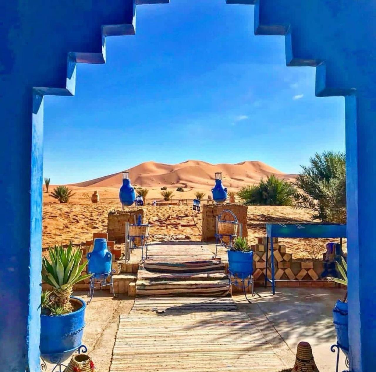 Hotel Camping Les Roses Des Dunes & Piscine Merzouga Exterior foto