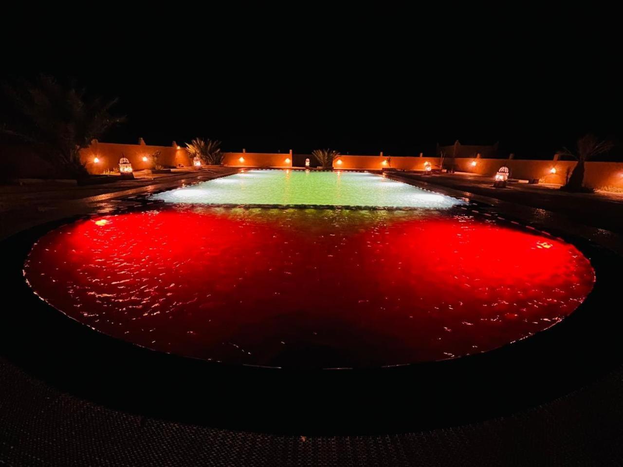Hotel Camping Les Roses Des Dunes & Piscine Merzouga Exterior foto